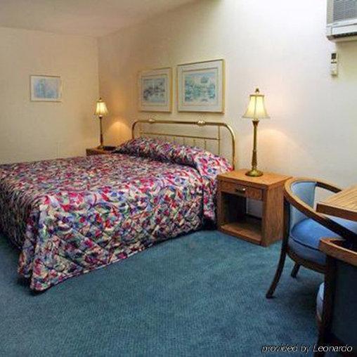 Shawano Four Seasons Resort Habitación foto